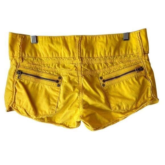 Vintage Diesel Industry Yellow Low Rise Micro Shorts Women’s Sz 8 Y2K Festival - Picture 2 of 10